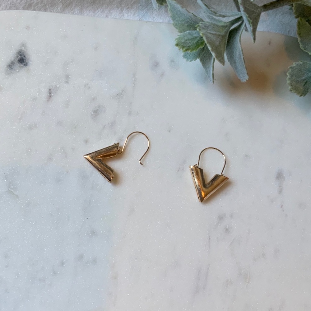 The Audri - Geometric Triangle Golden Hoops - Picture 3 of 8